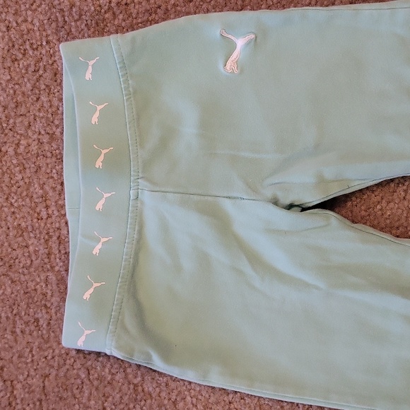 2 PC Puma outfit - Picture 8 of 14